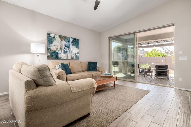 511 E PASARO Drive, Phoenix, AZ 85085