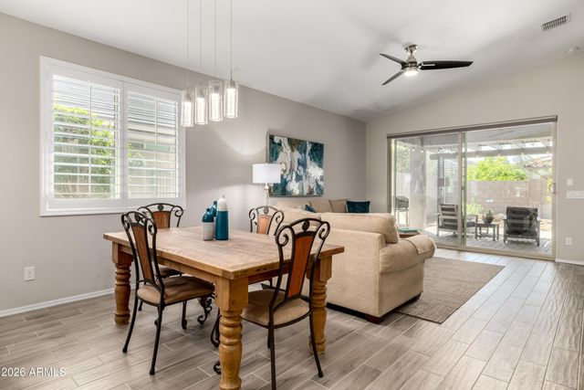 511 E PASARO Drive, Phoenix, AZ 85085