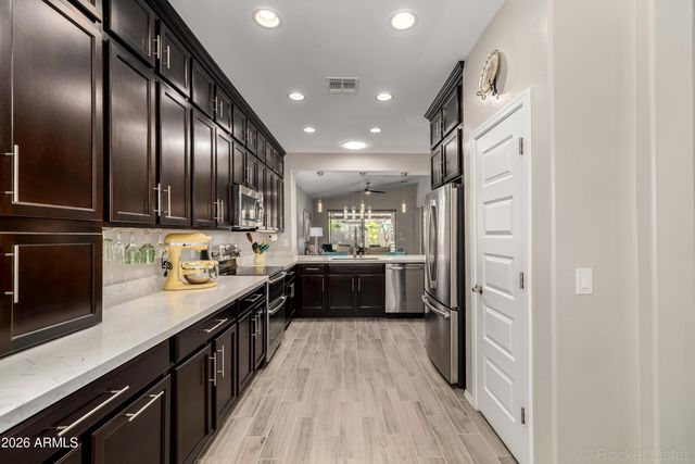 511 E PASARO Drive, Phoenix, AZ 85085