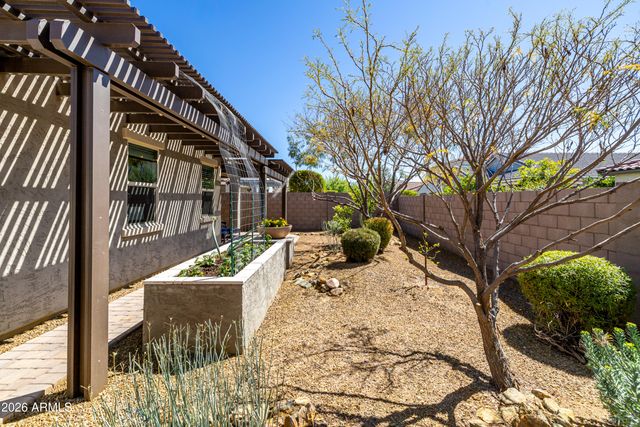 511 E PASARO Drive, Phoenix, AZ 85085