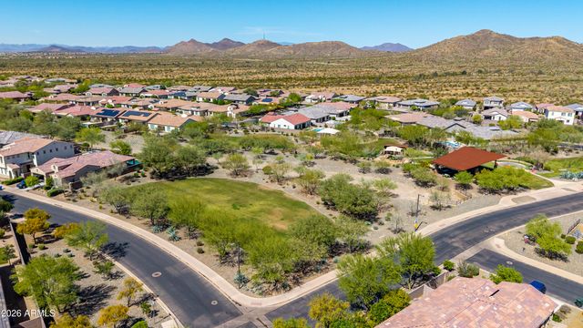 511 E PASARO Drive, Phoenix, AZ 85085