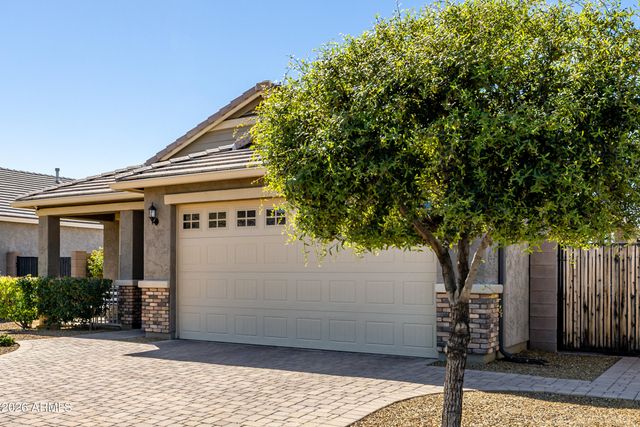 511 E PASARO Drive, Phoenix, AZ 85085