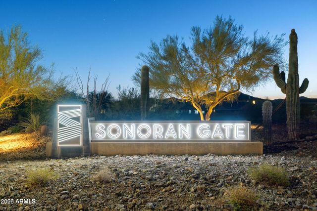 511 E PASARO Drive, Phoenix, AZ 85085