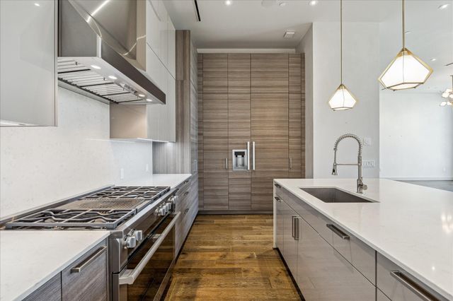 3331 D'amico Street 1003, Houston, TX 77019