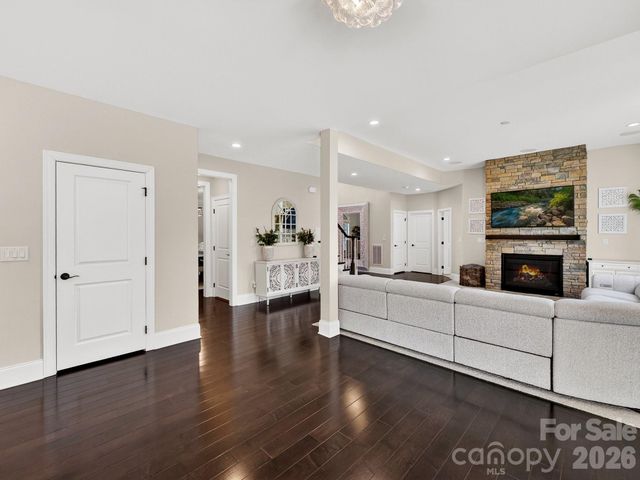 1012 Golden Bell Drive, Waxhaw, NC 28173