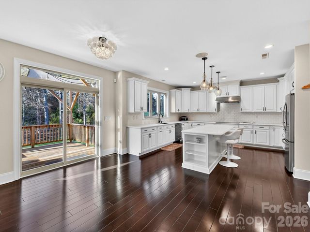 1012 Golden Bell Drive, Waxhaw, NC 28173