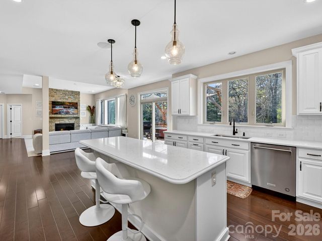 1012 Golden Bell Drive, Waxhaw, NC 28173