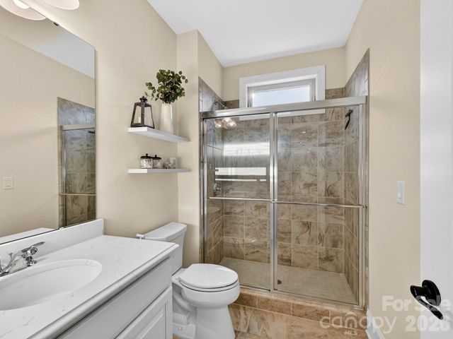 1012 Golden Bell Drive, Waxhaw, NC 28173