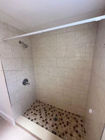 7500 SW 82nd St G110, Miami, FL 33143