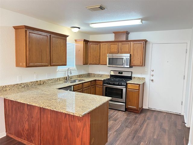 107 Hague ST, Hutto, TX 78634