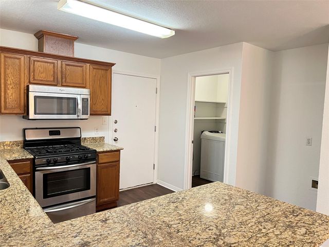 107 Hague ST, Hutto, TX 78634