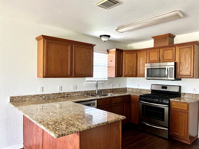 107 Hague ST, Hutto, TX 78634