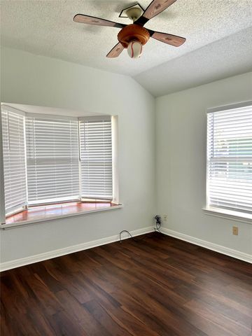 107 Hague ST, Hutto, TX 78634