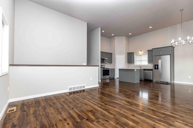 7344 22nd Street S, Fargo, ND 58104