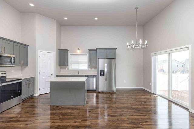 7344 22nd Street S, Fargo, ND 58104