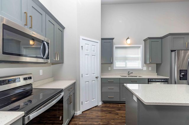 7344 22nd Street S, Fargo, ND 58104