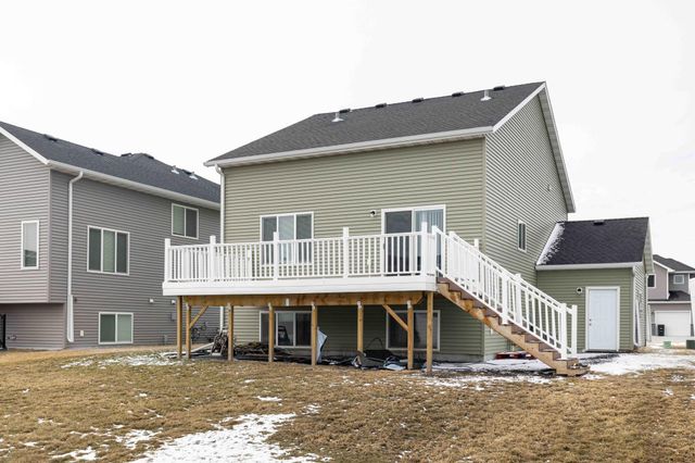 7344 22nd Street S, Fargo, ND 58104