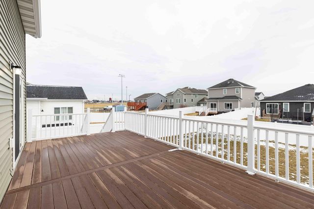 7344 22nd Street S, Fargo, ND 58104