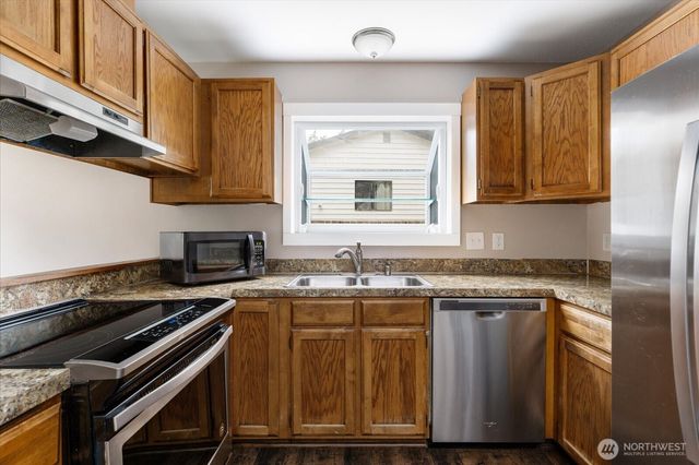 210 NW Calista Ct., Oak Harbor, WA 98277