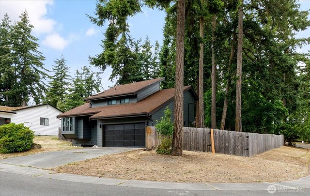 210 NW Calista Ct., Oak Harbor, WA 98277