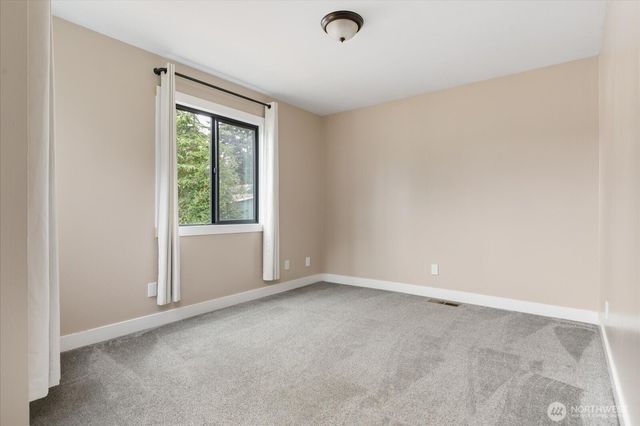 210 NW Calista Ct., Oak Harbor, WA 98277