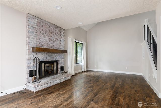 210 NW Calista Ct., Oak Harbor, WA 98277