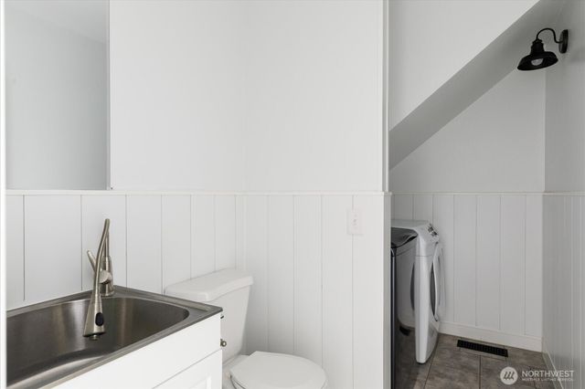 210 NW Calista Ct., Oak Harbor, WA 98277