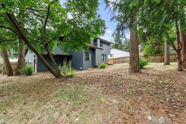 210 NW Calista Ct., Oak Harbor, WA 98277
