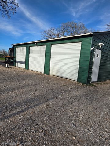 470 Private Road 3650, Paradise, TX 76073