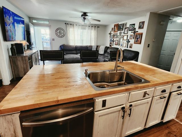 470 Private Road 3650, Paradise, TX 76073