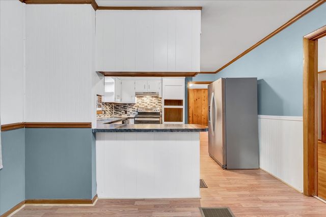 218 Lakeshore Dr, Mcminnville, TN 37110