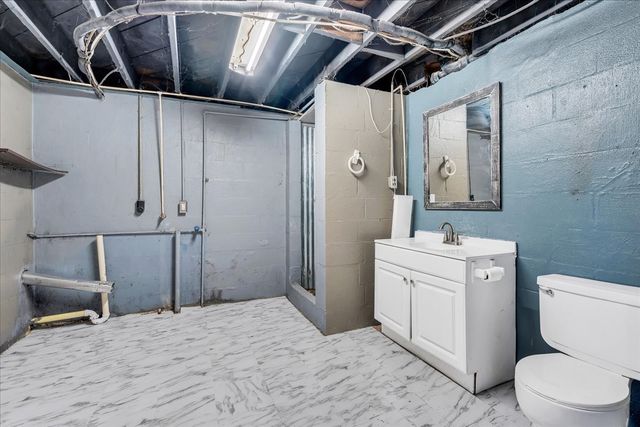 218 Lakeshore Dr, Mcminnville, TN 37110