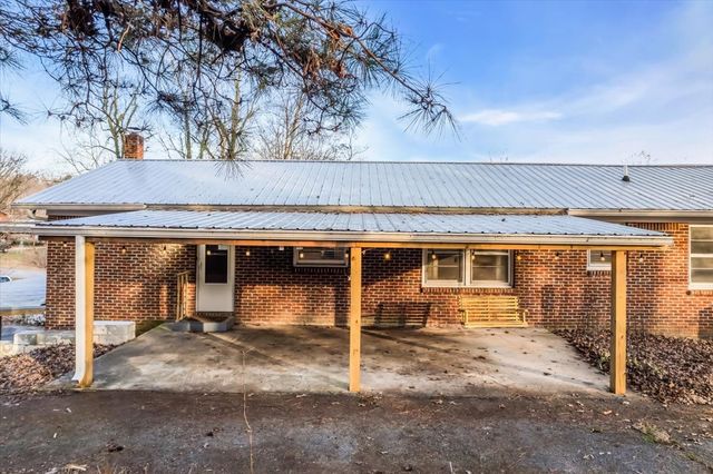 218 Lakeshore Dr, Mcminnville, TN 37110