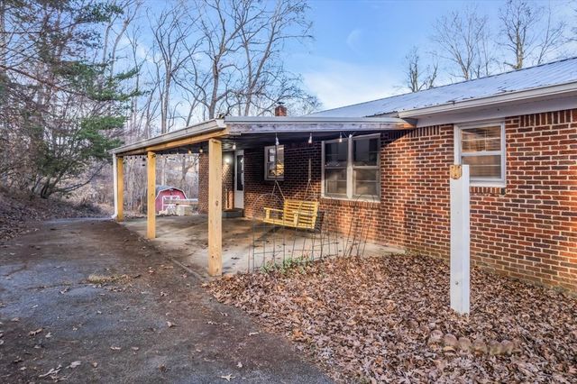 218 Lakeshore Dr, Mcminnville, TN 37110