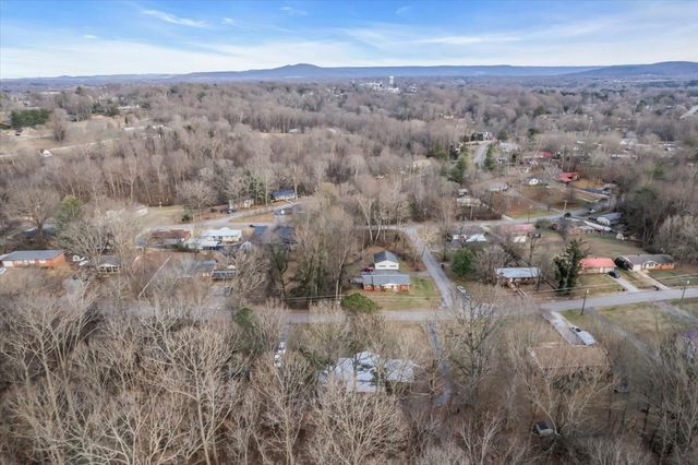 218 Lakeshore Dr, Mcminnville, TN 37110