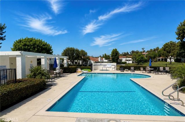 32065 Via Flores, San Juan Capistrano, CA 92675