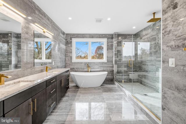 719 MEADOW LN SW, Vienna, VA 22180