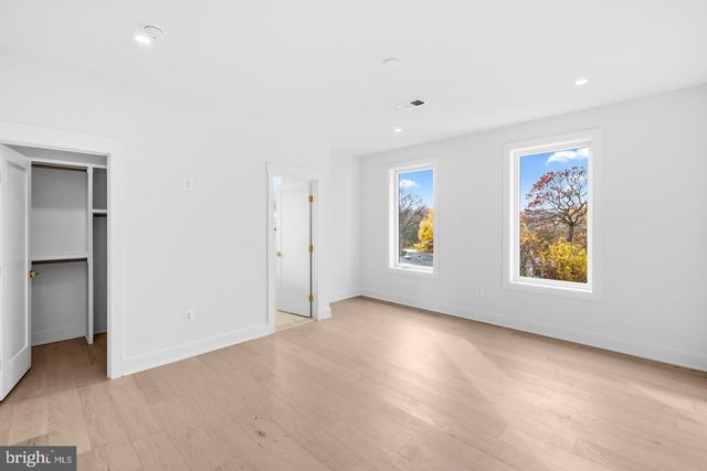 719 MEADOW LN SW, Vienna, VA 22180