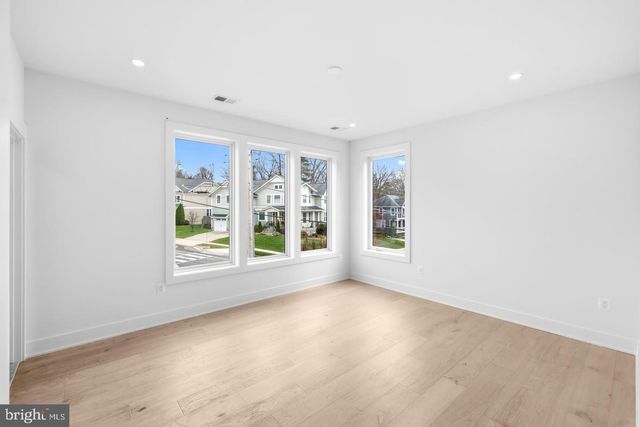 719 MEADOW LN SW, Vienna, VA 22180