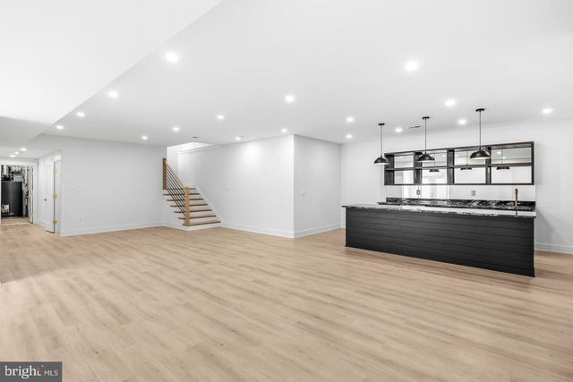 719 MEADOW LN SW, Vienna, VA 22180