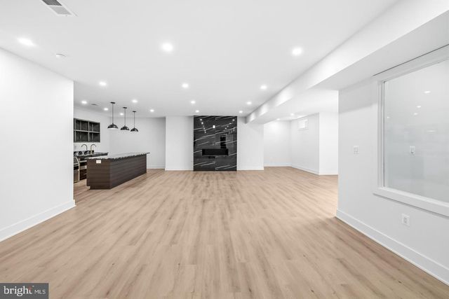 719 MEADOW LN SW, Vienna, VA 22180