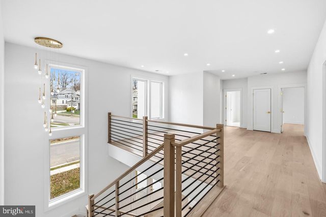 719 MEADOW LN SW, Vienna, VA 22180