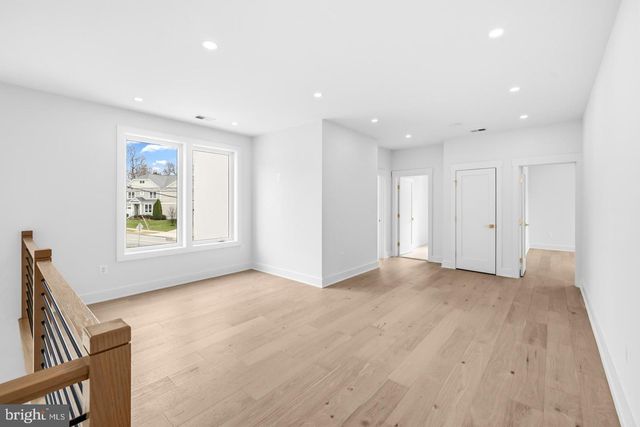 719 MEADOW LN SW, Vienna, VA 22180