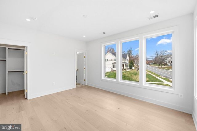 719 MEADOW LN SW, Vienna, VA 22180