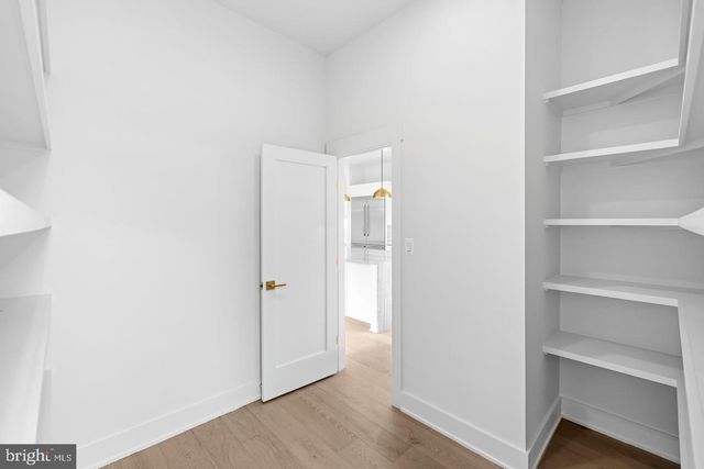 719 MEADOW LN SW, Vienna, VA 22180