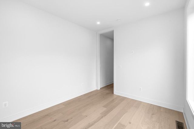 719 MEADOW LN SW, Vienna, VA 22180