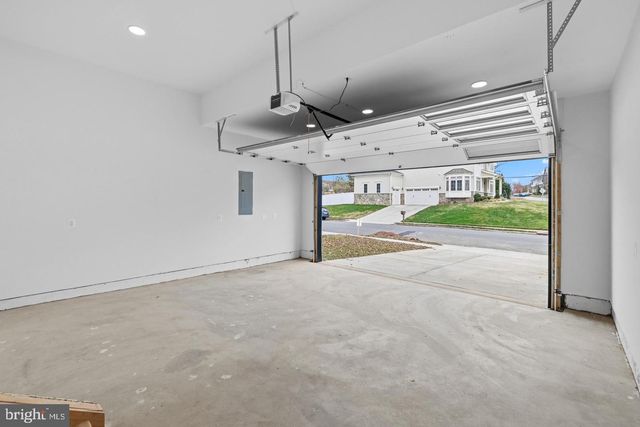 719 MEADOW LN SW, Vienna, VA 22180