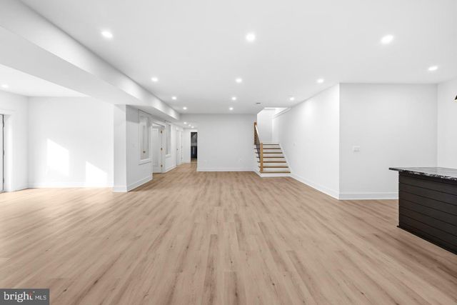 719 MEADOW LN SW, Vienna, VA 22180