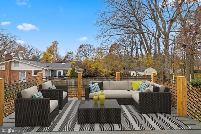 719 MEADOW LN SW, Vienna, VA 22180