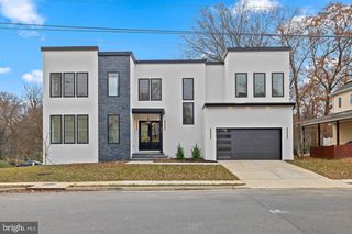 719 MEADOW LN SW, Vienna, VA 22180